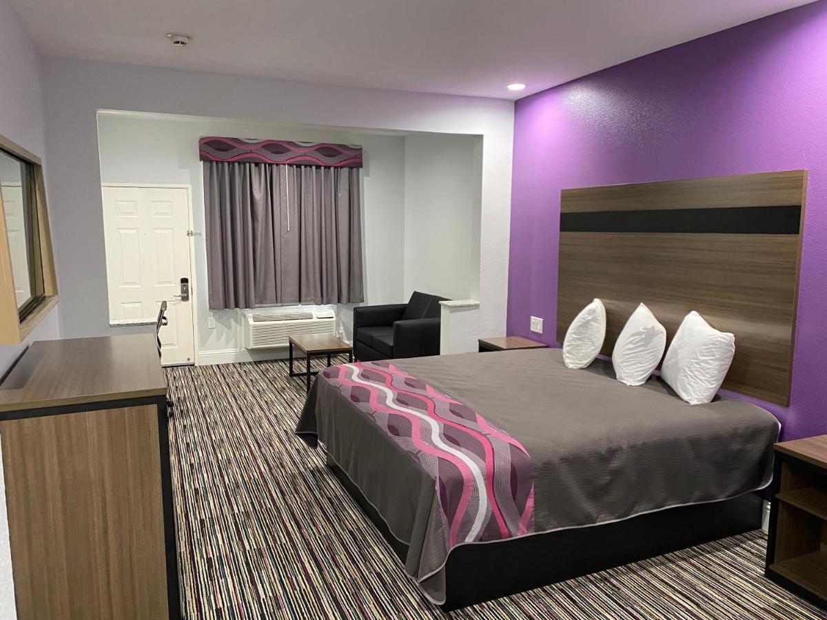 Palace Inn Crosby Extérieur photo